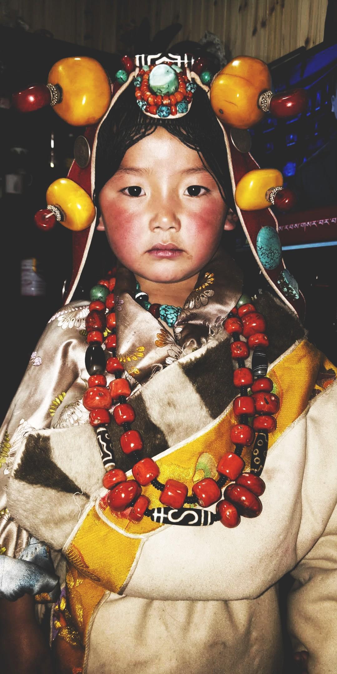 "高原天堂 风情康巴"康巴服饰摄影大赛