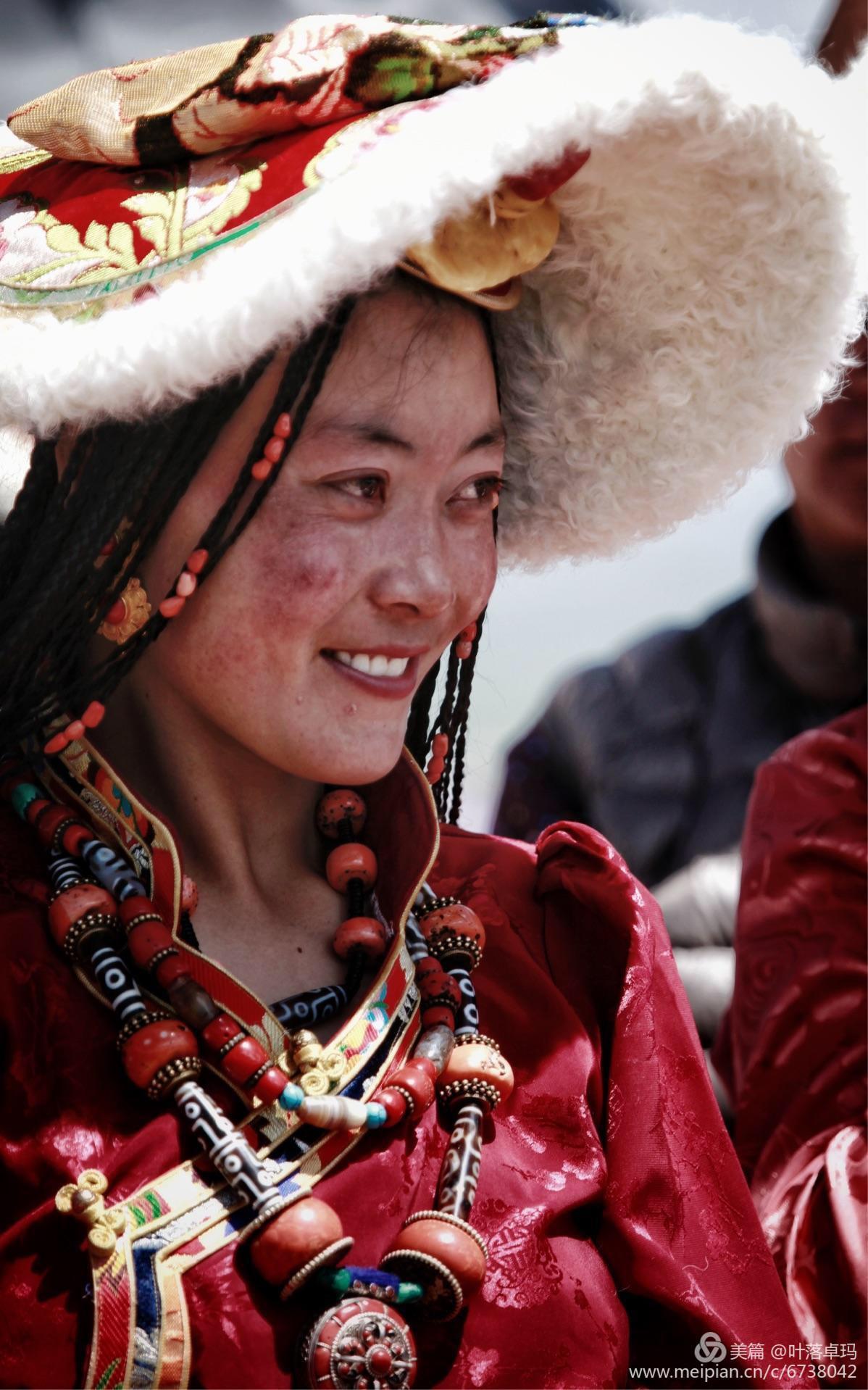 "高原天堂 风情康巴"康巴服饰摄影大赛