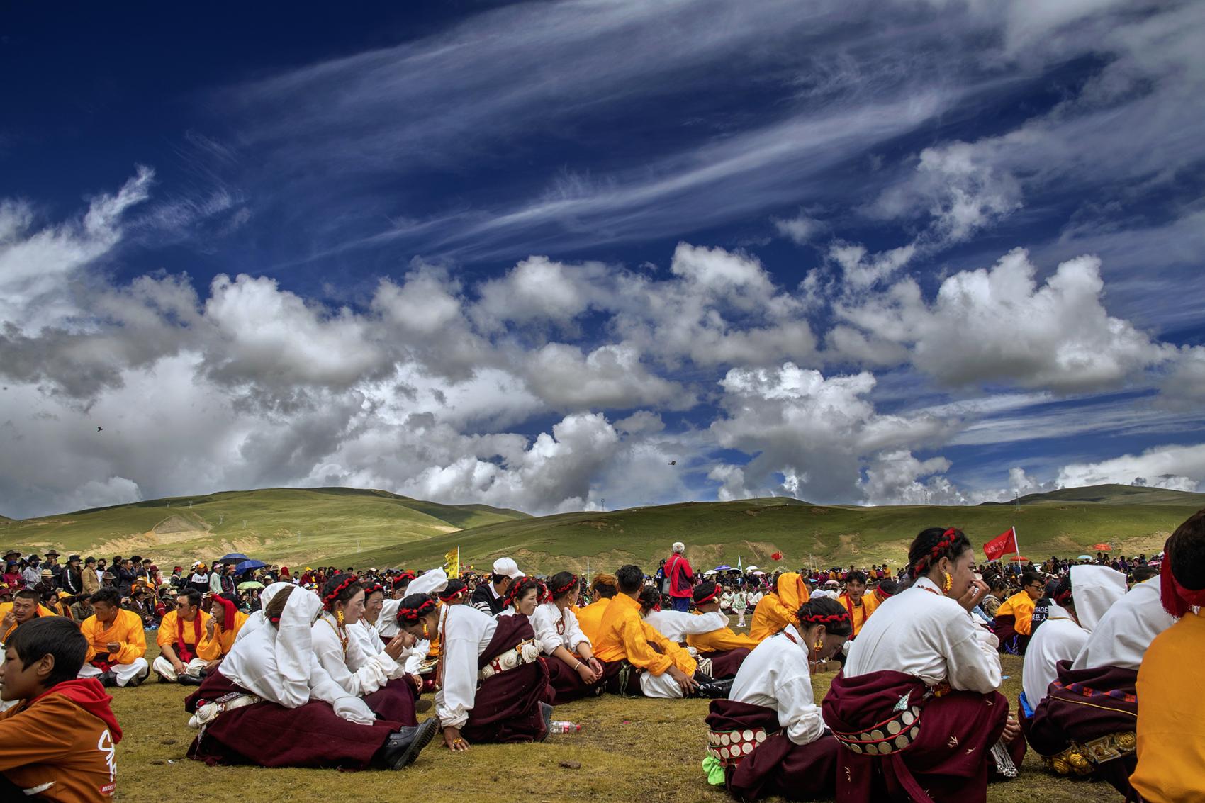 "高原天堂 风情康巴"康巴服饰摄影大赛